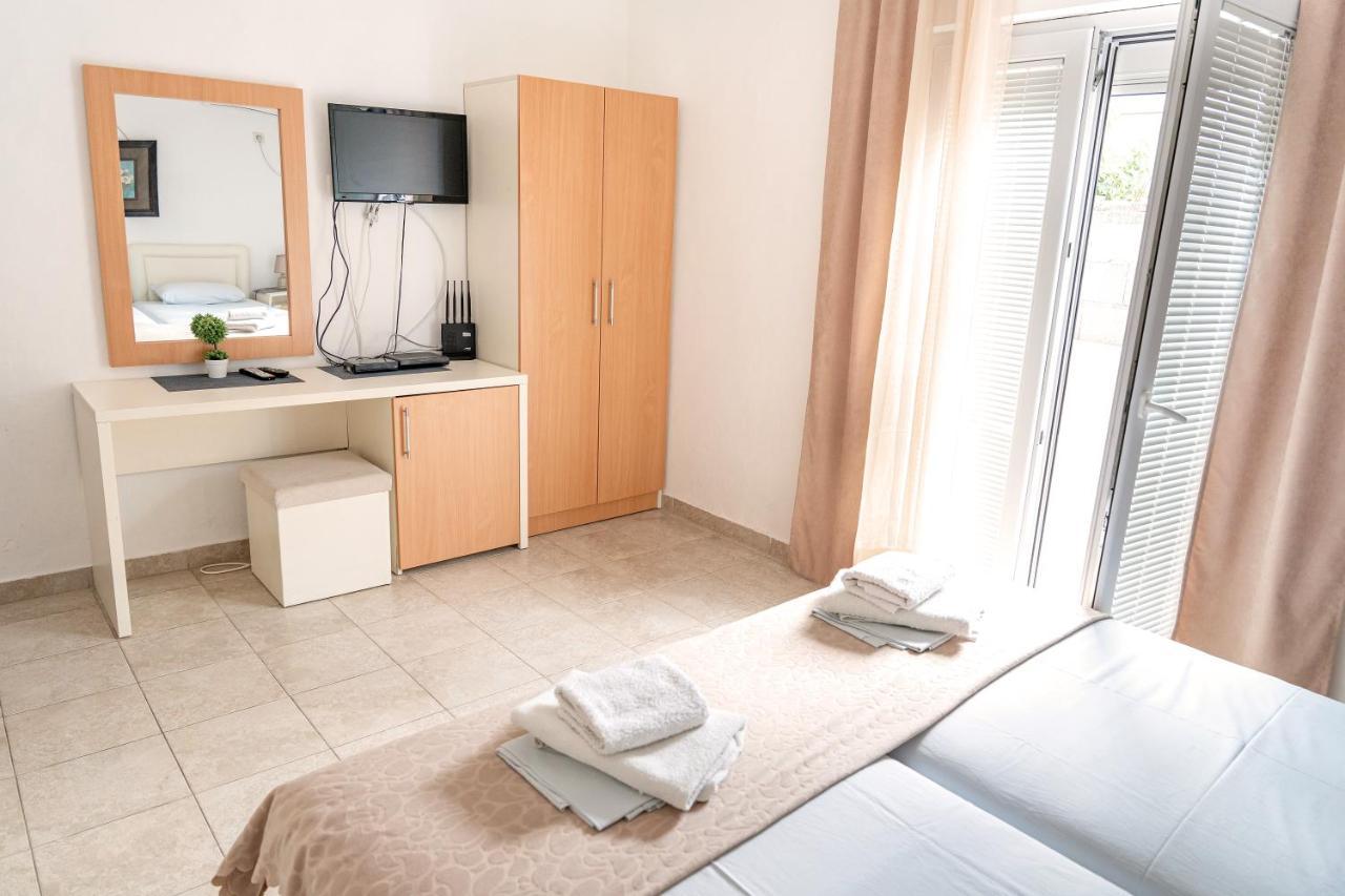 Guest House Jasna บุดวา ภายนอก รูปภาพ
