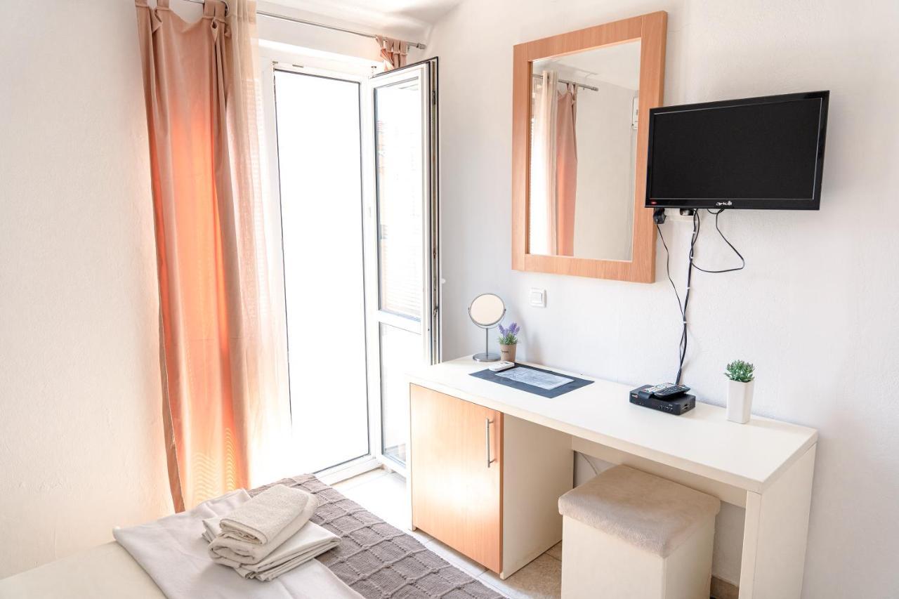 Guest House Jasna บุดวา ภายนอก รูปภาพ