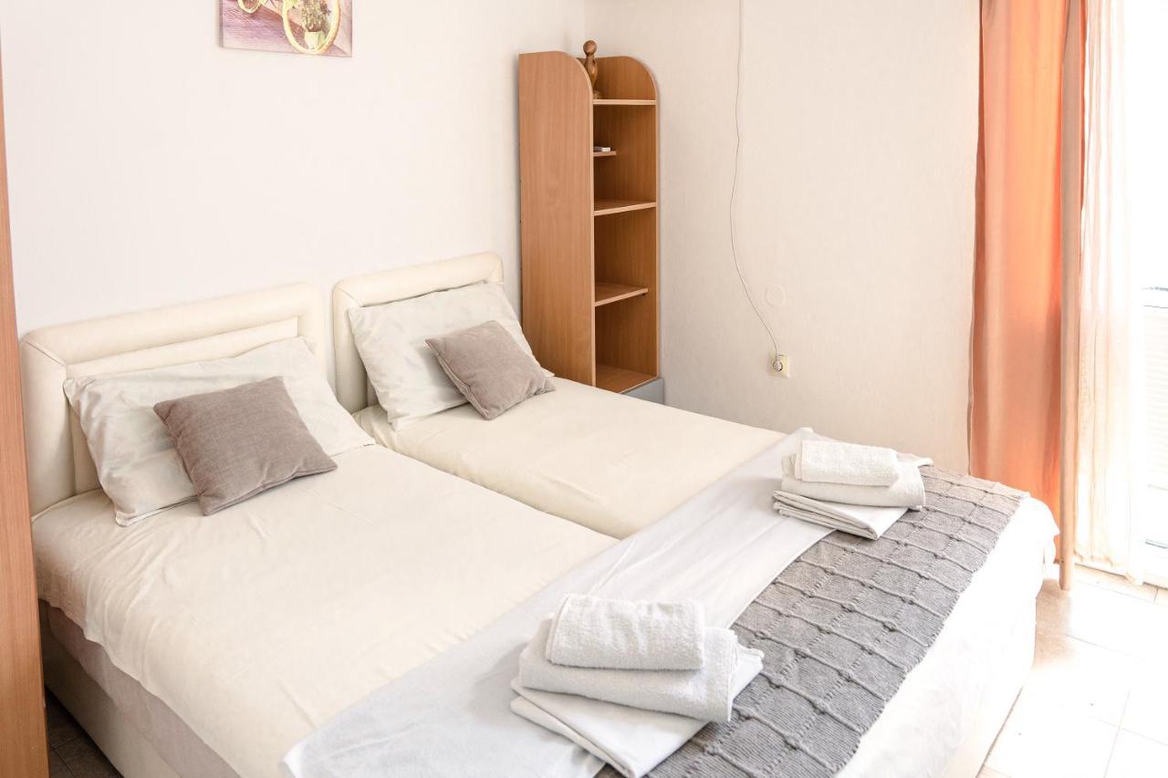 Guest House Jasna บุดวา ภายนอก รูปภาพ