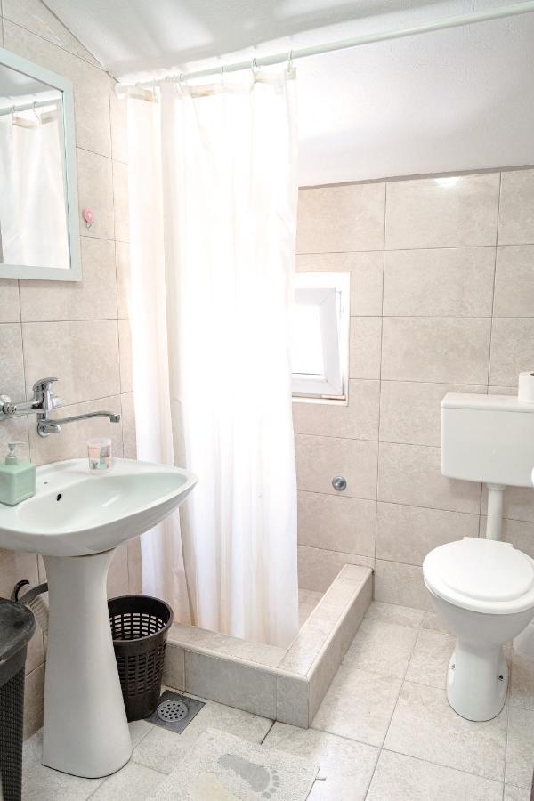 Guest House Jasna บุดวา ภายนอก รูปภาพ