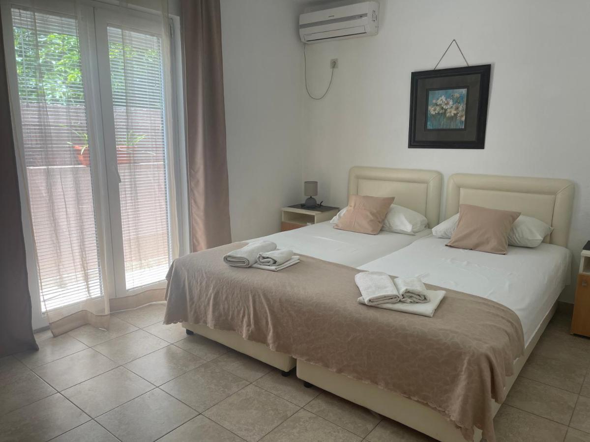 Guest House Jasna บุดวา ภายนอก รูปภาพ
